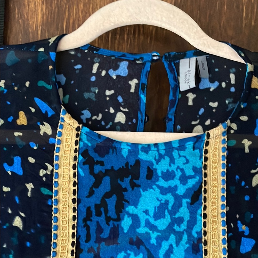 Blue Patterned Women's Top - Picture 3 of 10